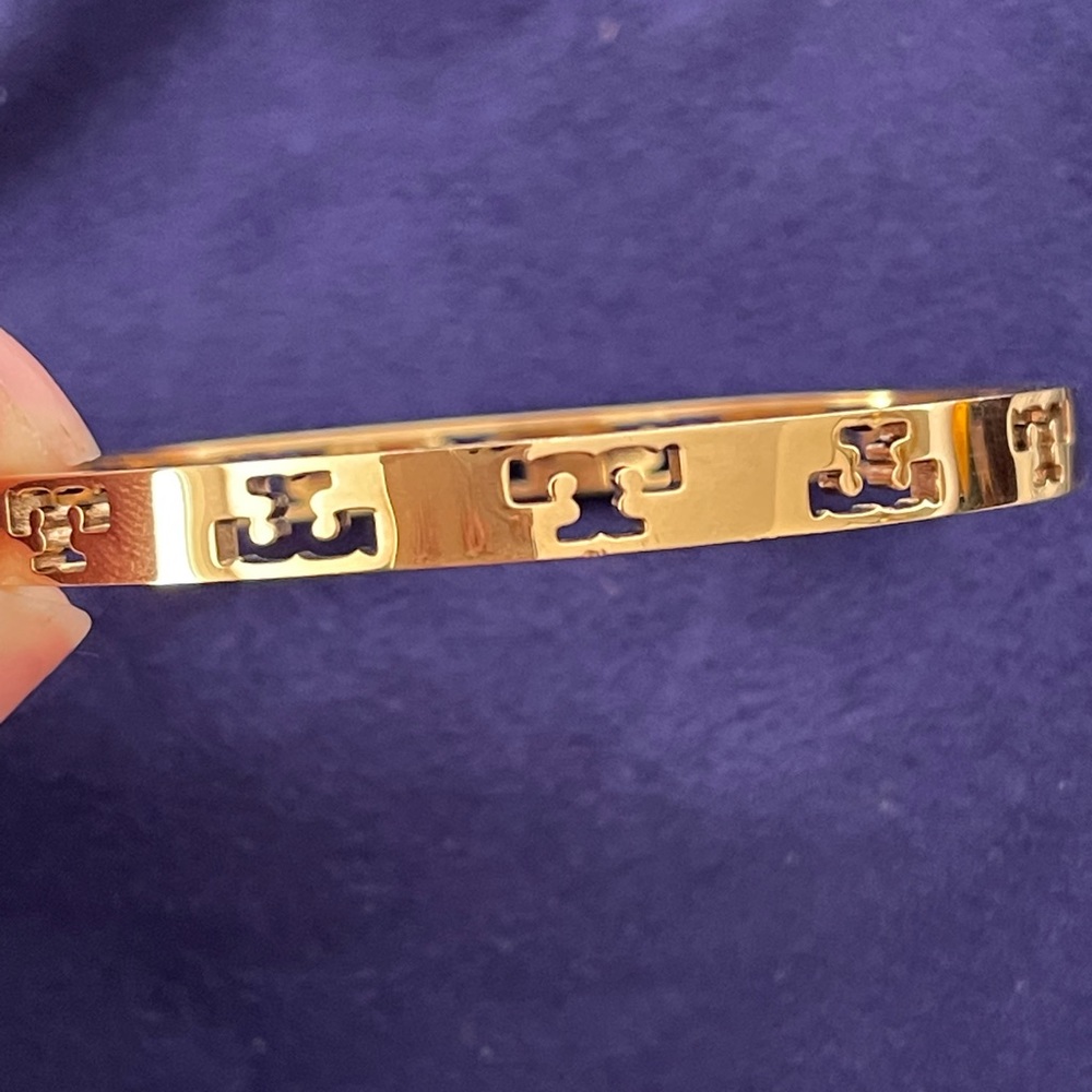 Tory Burch T bangle
